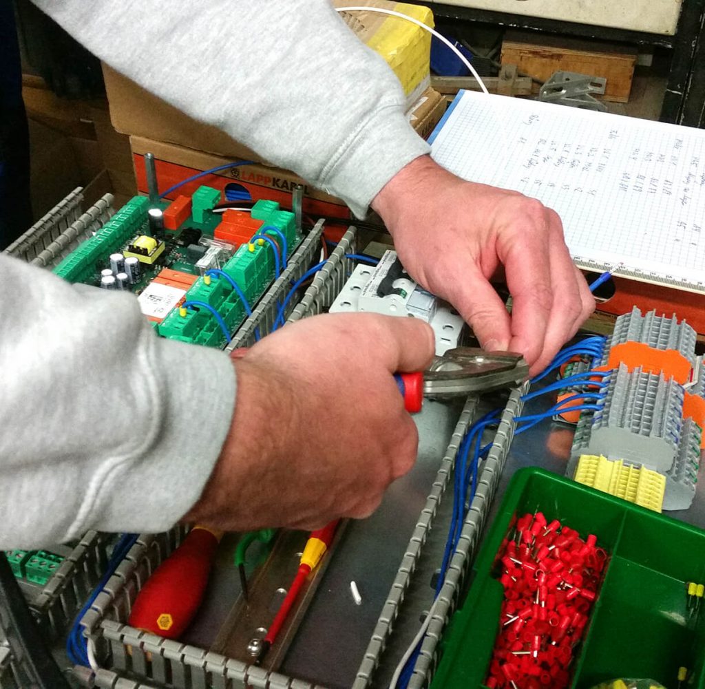 EC 700 Regler Produktion energy-concept